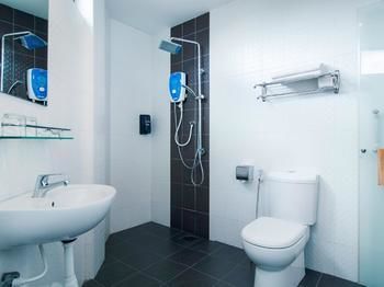 8 Days Boutique Hotel @ Mount Austin Jb Johor Bahru Buitenkant foto